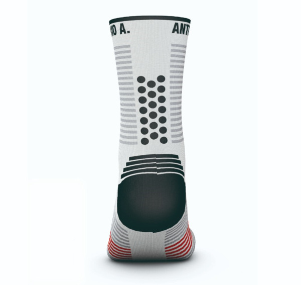 Calcetines técnicos deportivos personalizados con tu nombre – Pack de 1 par – Transpirables y cómodos (1)