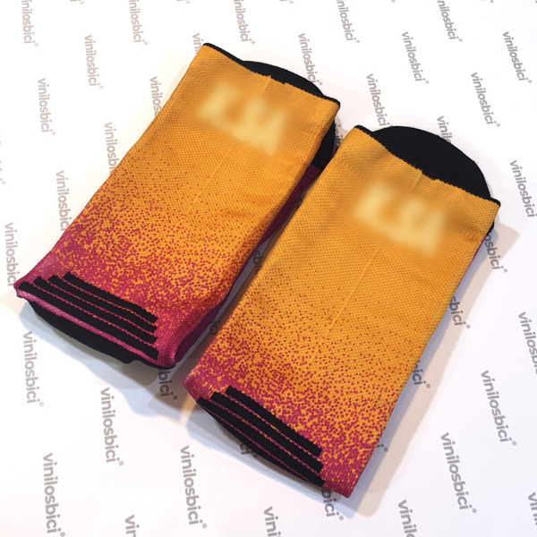 Calcetines técnicos deportivos personalizados con tu nombre – Pack de 1 par – Transpirables y cómodos (9)