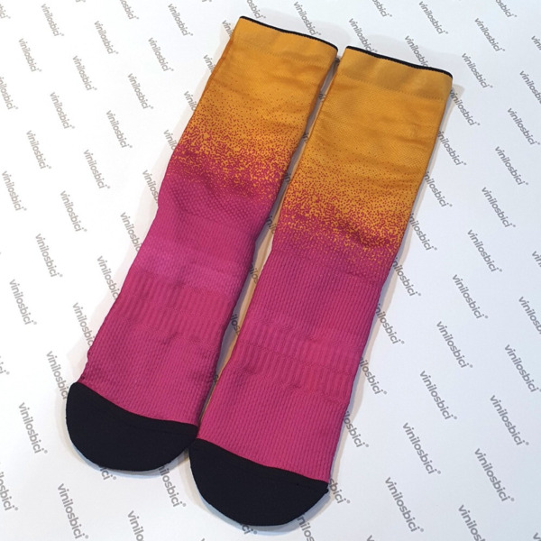 Calcetines técnicos deportivos personalizados con tu nombre – Pack de 1 par – Transpirables y cómodos (11)