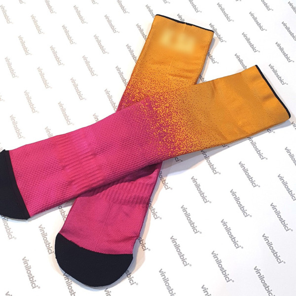 Calcetines técnicos deportivos personalizados con tu nombre – Pack de 1 par – Transpirables y cómodos (5)